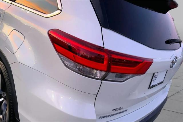 2017 Toyota Highlander LE