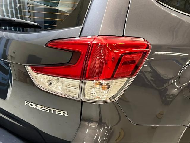 2022 Subaru Forester Base