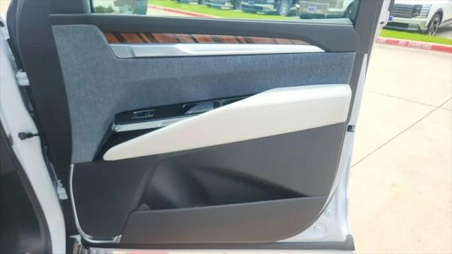 2026 Cadillac Escalade ESV Platinum Sport