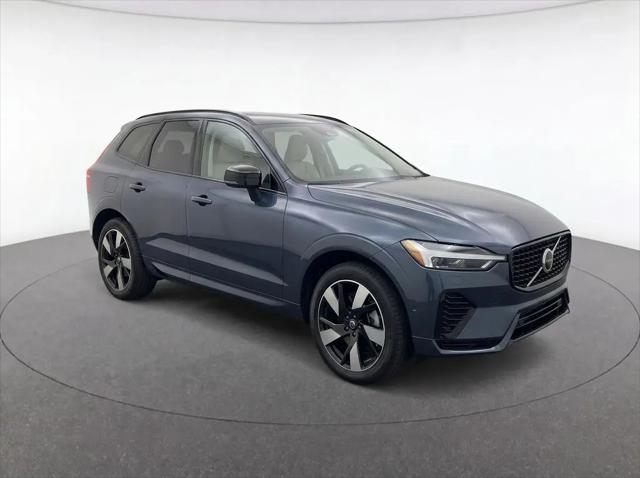 2024 Volvo XC60 Recharge T8 Plus Dark Theme