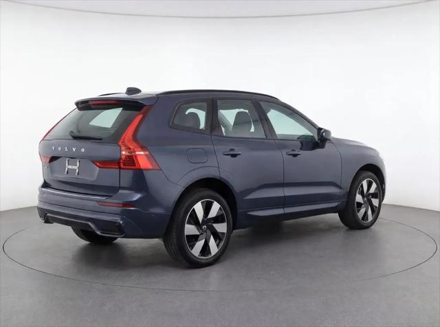 2024 Volvo XC60 Recharge T8 Plus Dark Theme