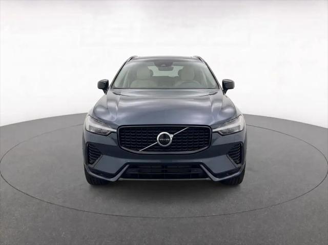 2024 Volvo XC60 Recharge T8 Plus Dark Theme