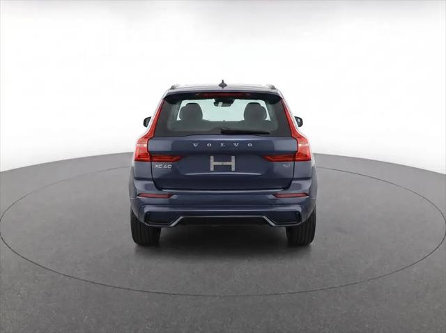 2024 Volvo XC60 Recharge T8 Plus Dark Theme