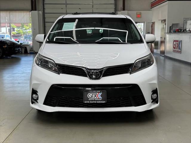2019 Toyota Sienna SE 8 Passenger