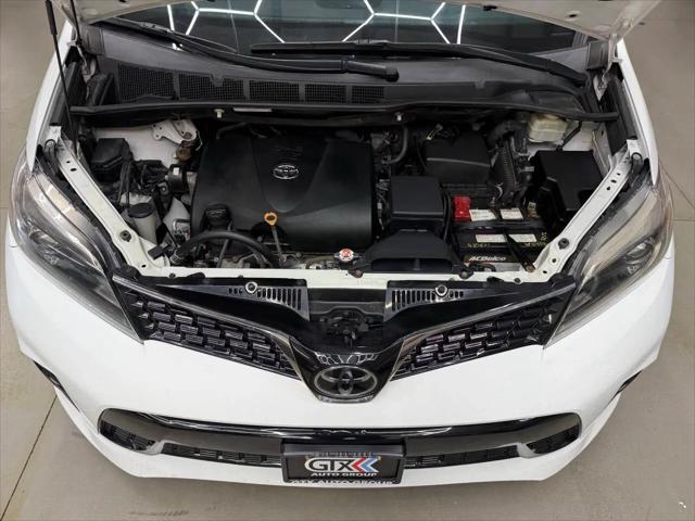 2019 Toyota Sienna SE 8 Passenger