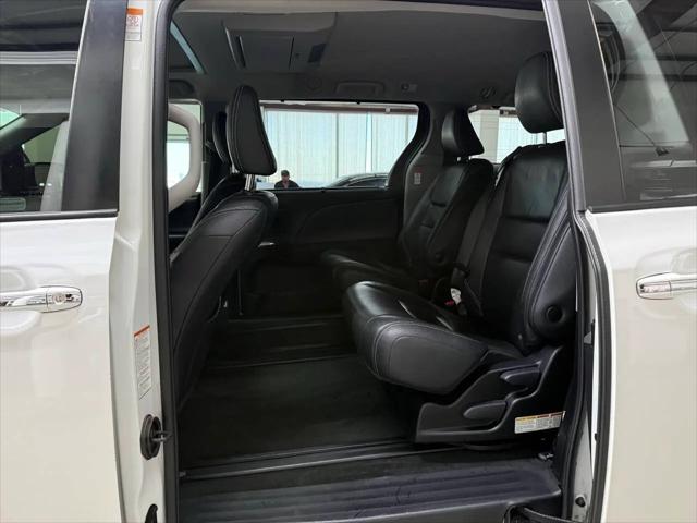 2019 Toyota Sienna SE 8 Passenger
