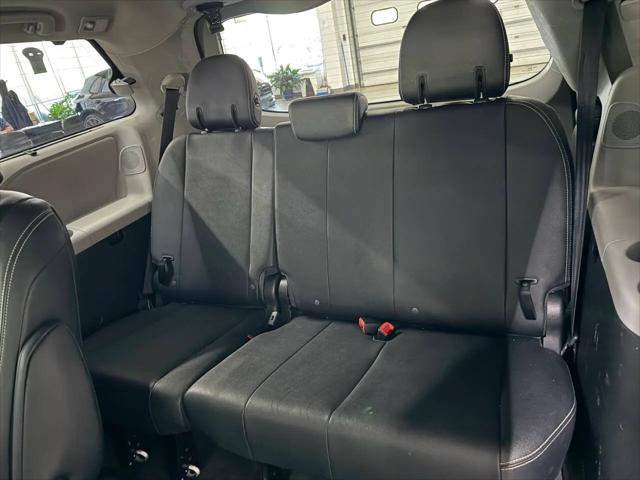 2019 Toyota Sienna SE 8 Passenger