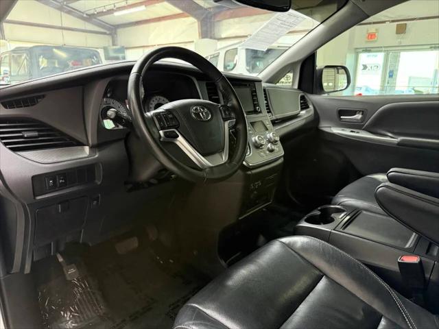2019 Toyota Sienna SE 8 Passenger