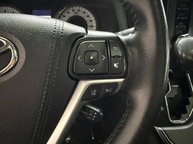 2019 Toyota Sienna SE 8 Passenger