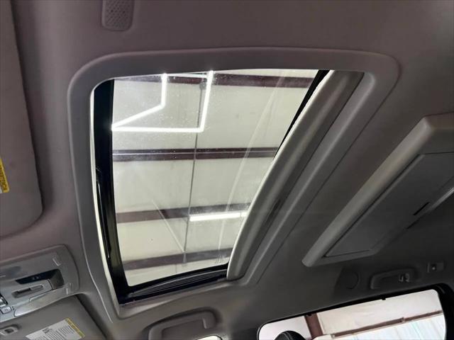 2019 Toyota Sienna SE 8 Passenger