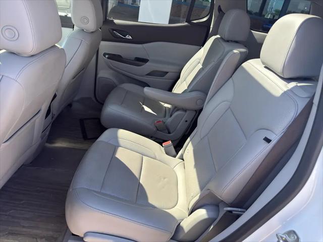 2023 GMC Acadia AWD SLT