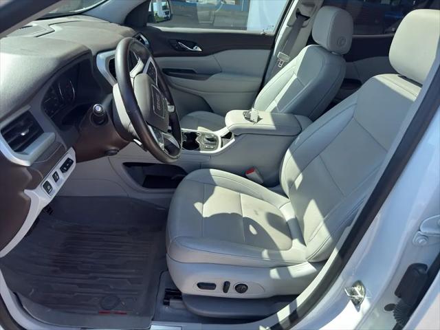 2023 GMC Acadia AWD SLT