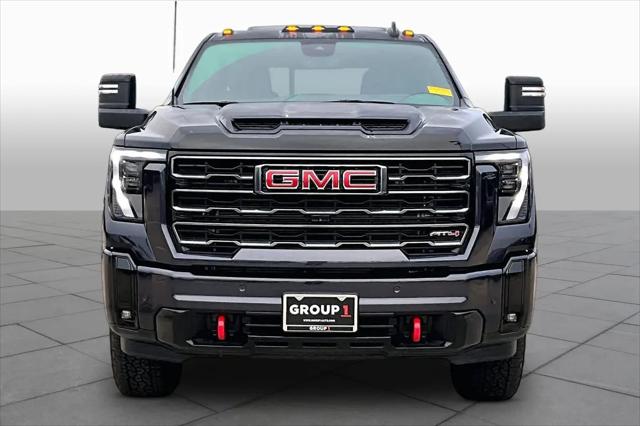 2025 GMC Sierra 2500HD 4WD Crew Cab Standard Bed AT4