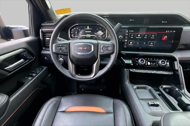 2025 GMC Sierra 2500HD 4WD Crew Cab Standard Bed AT4