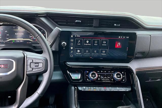 2025 GMC Sierra 2500HD 4WD Crew Cab Standard Bed AT4