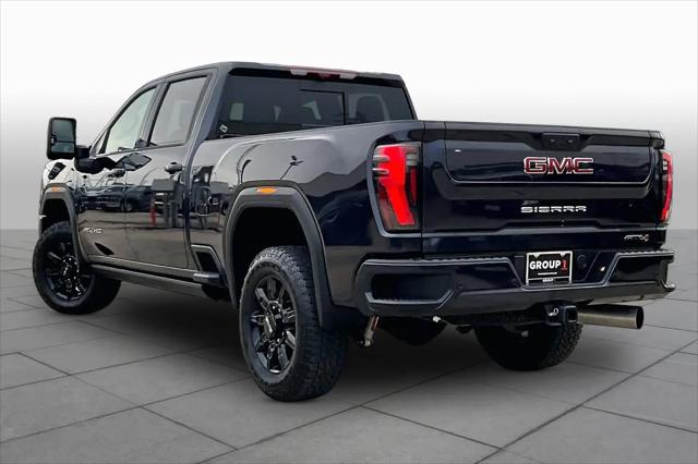 2025 GMC Sierra 2500HD 4WD Crew Cab Standard Bed AT4