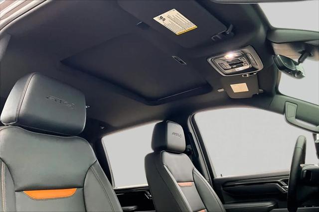 2025 GMC Sierra 2500HD 4WD Crew Cab Standard Bed AT4