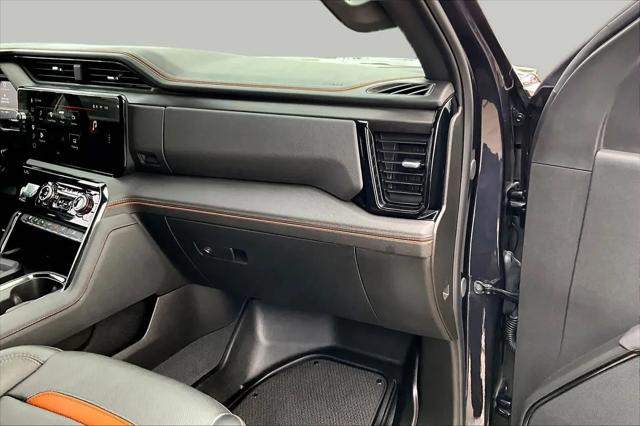 2025 GMC Sierra 2500HD 4WD Crew Cab Standard Bed AT4