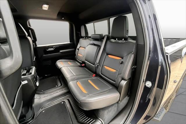 2025 GMC Sierra 2500HD 4WD Crew Cab Standard Bed AT4