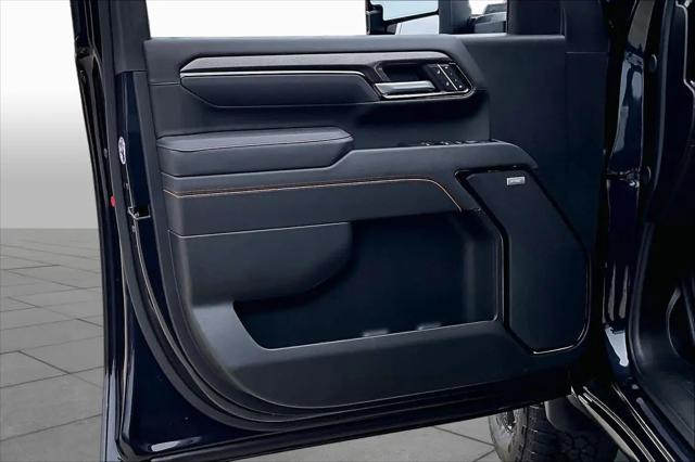 2025 GMC Sierra 2500HD 4WD Crew Cab Standard Bed AT4