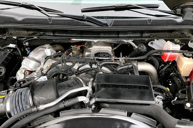 2025 GMC Sierra 2500HD 4WD Crew Cab Standard Bed AT4