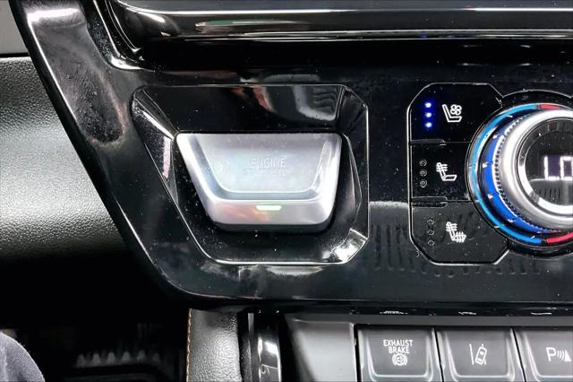 2025 GMC Sierra 2500HD 4WD Crew Cab Standard Bed AT4