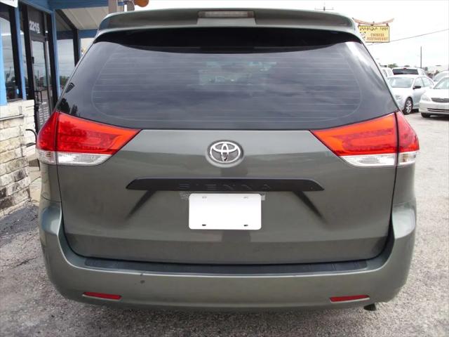 2013 Toyota Sienna L V6 7 Passenger