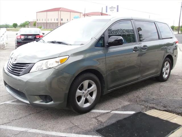 2013 Toyota Sienna L V6 7 Passenger
