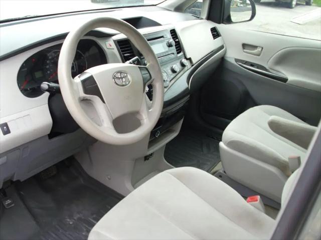 2013 Toyota Sienna L V6 7 Passenger