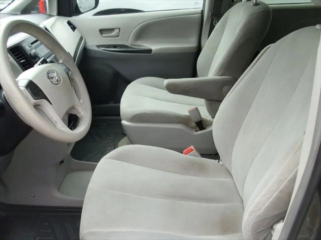 2013 Toyota Sienna L V6 7 Passenger