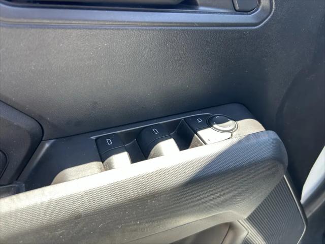 2023 Chevrolet Colorado 4WD Crew Cab Short Box WT