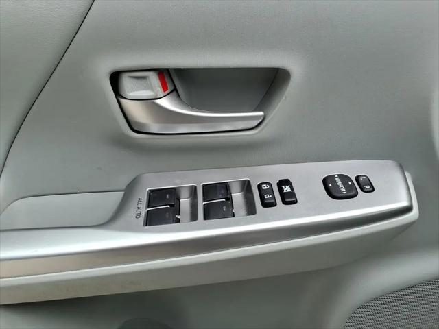 2012 Toyota Prius v Five