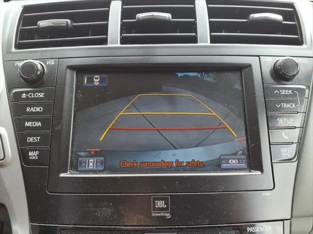 2012 Toyota Prius v Five