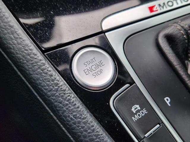 2016 Volkswagen Golf R 4-Door