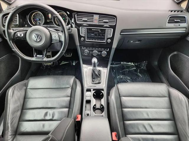 2016 Volkswagen Golf R 4-Door