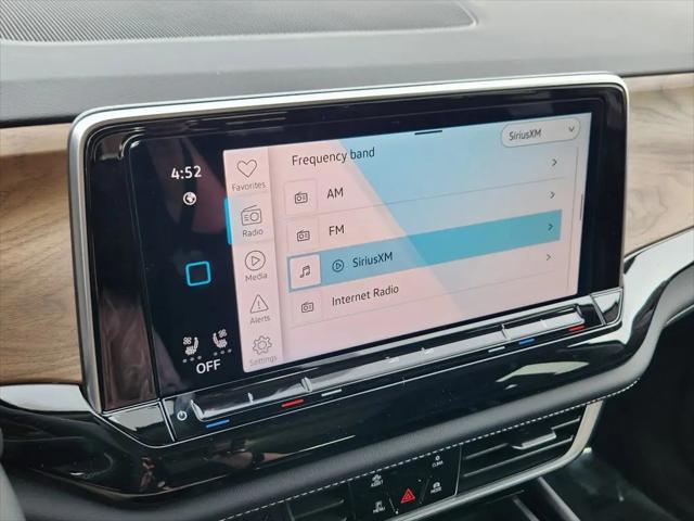 2026 Volkswagen Atlas SE with Technology