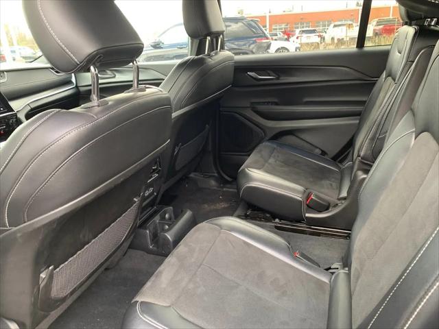 2023 Jeep Grand Cherokee L Altitude 4x4