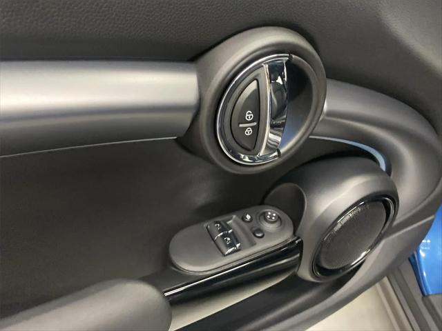 2024 MINI SE Hardtop Cooper