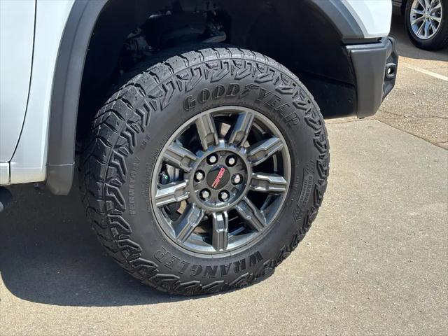2024 GMC Sierra 1500 4WD Crew Cab Short Box AT4X