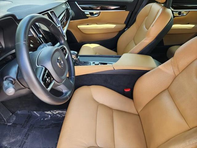 2017 Volvo S90 T5 Momentum