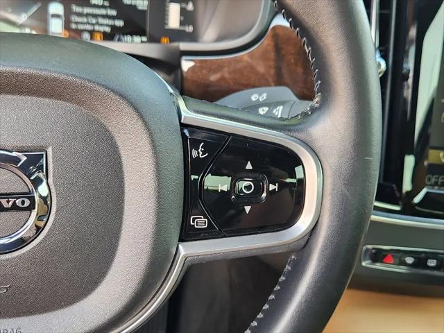 2017 Volvo S90 T5 Momentum