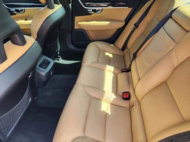 2017 Volvo S90 T5 Momentum