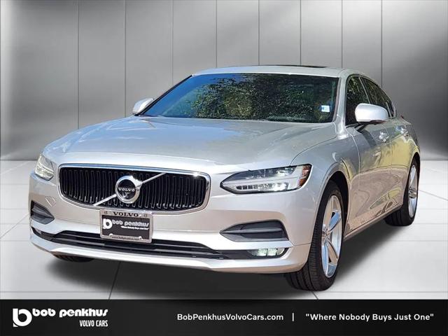2017 Volvo S90 T5 Momentum