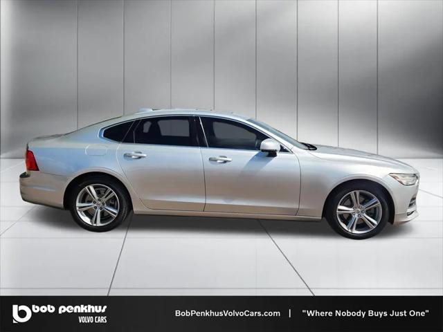 2017 Volvo S90 T5 Momentum