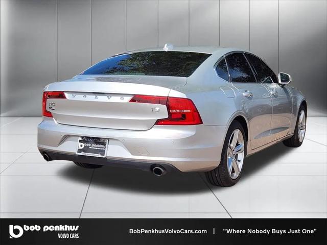 2017 Volvo S90 T5 Momentum