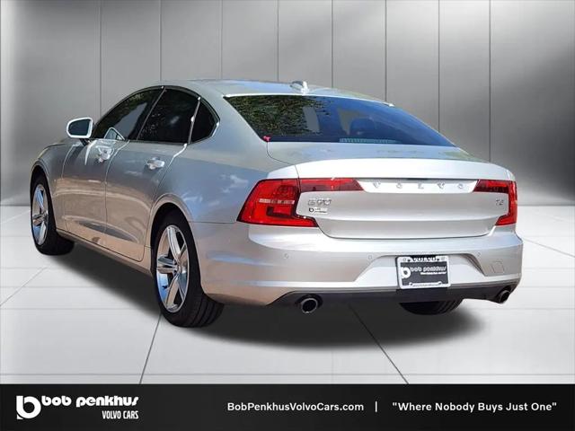 2017 Volvo S90 T5 Momentum