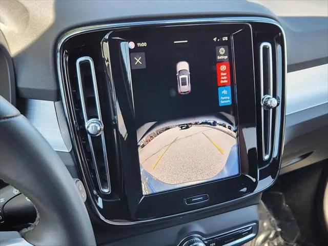 2024 Volvo XC40 Core