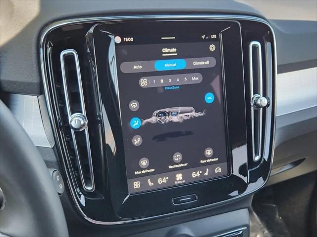 2024 Volvo XC40 Core