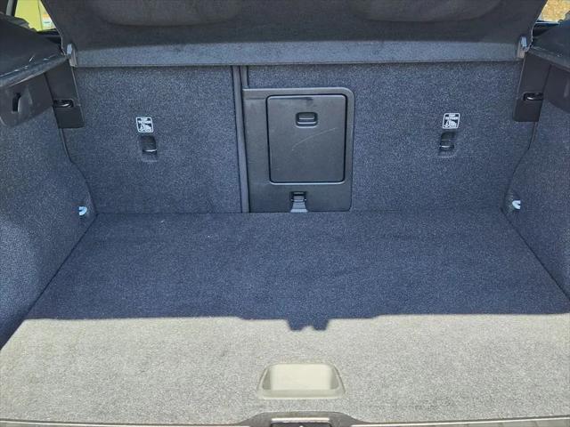 2024 Volvo XC40 Core