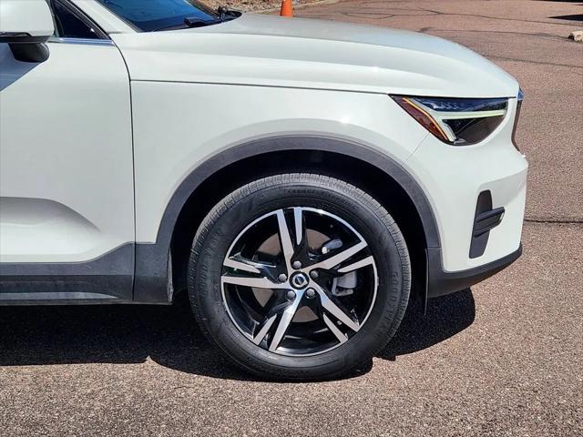 2024 Volvo XC40 Core